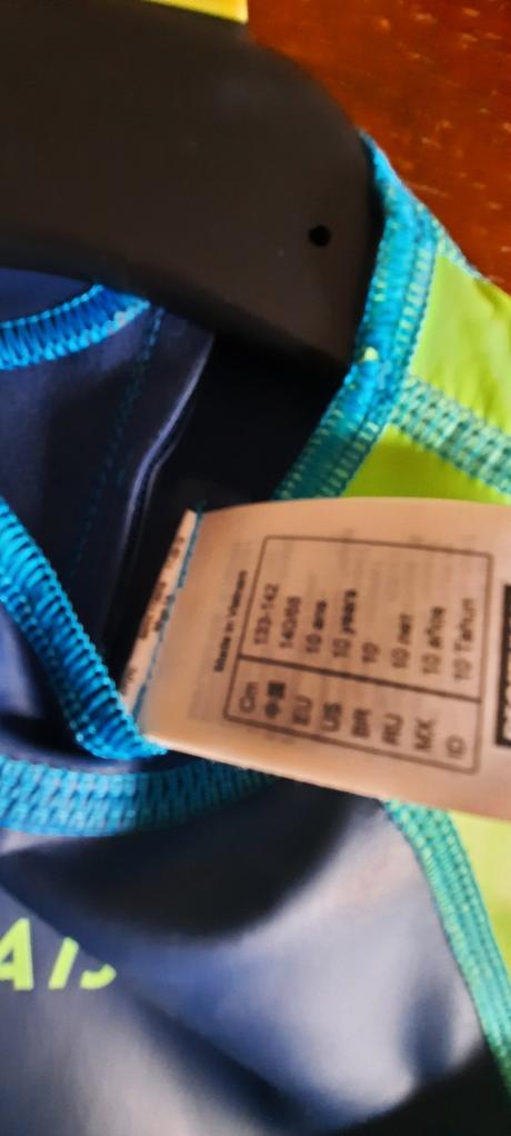 Detská krátka neoprénová kombinéza do vody, 