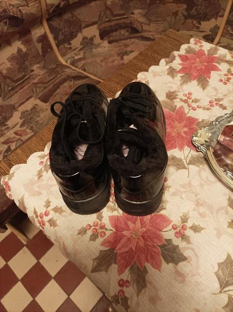 Zateplené topánky už aj s poštou, 41