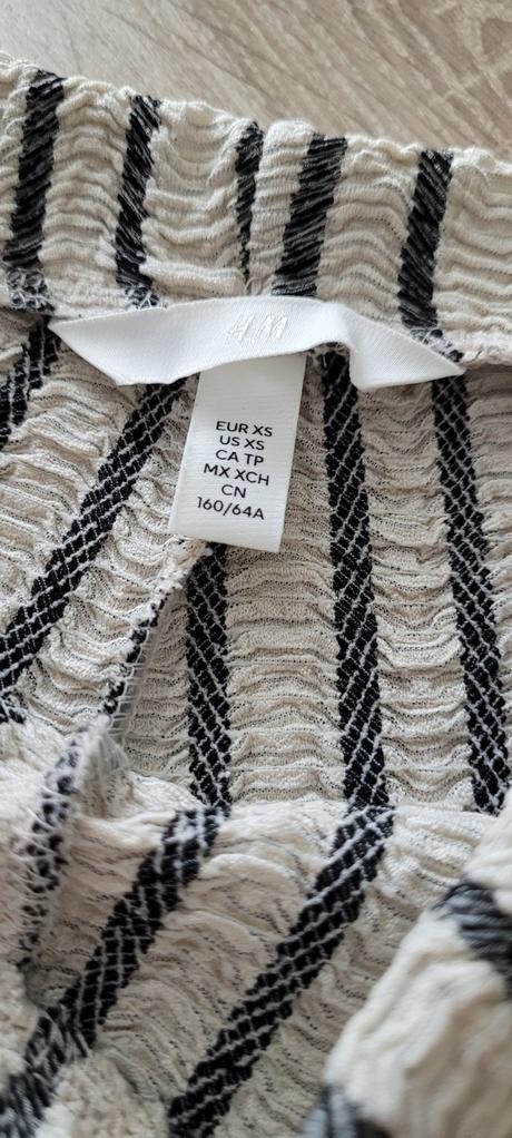 Široké krčené nohavice, h&m,xs