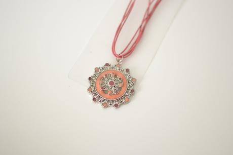 Ružový náhrdelník s náušnicami, 