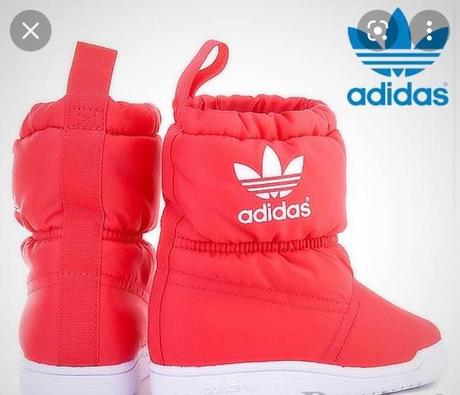 Snehule, adidas,32