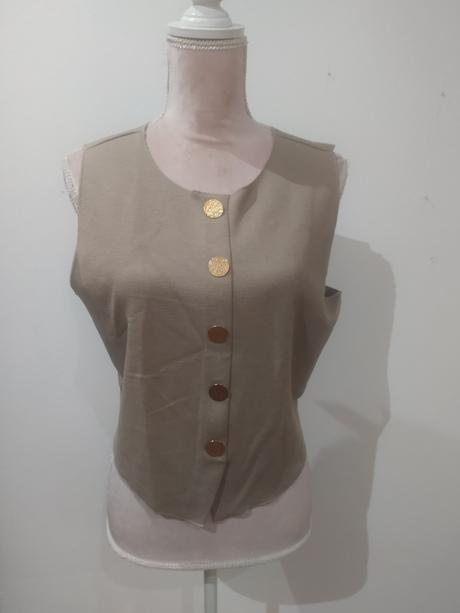 Upletova vesta, reserved,l