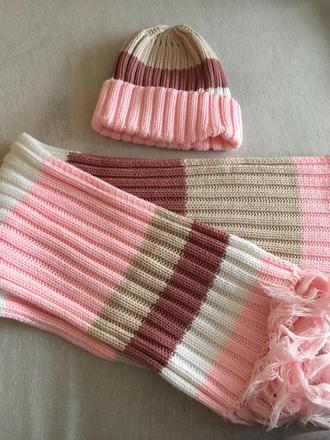 Šál s čiapkou, 134