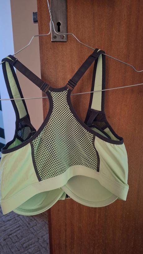 Športová podprsenka, l