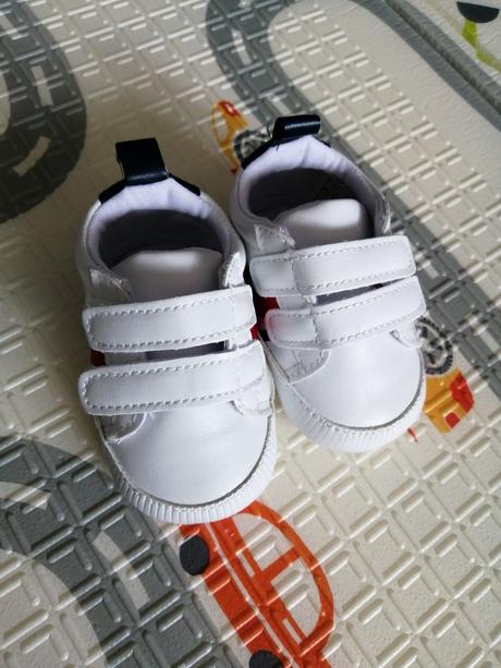 Capačky (tenisky), 17