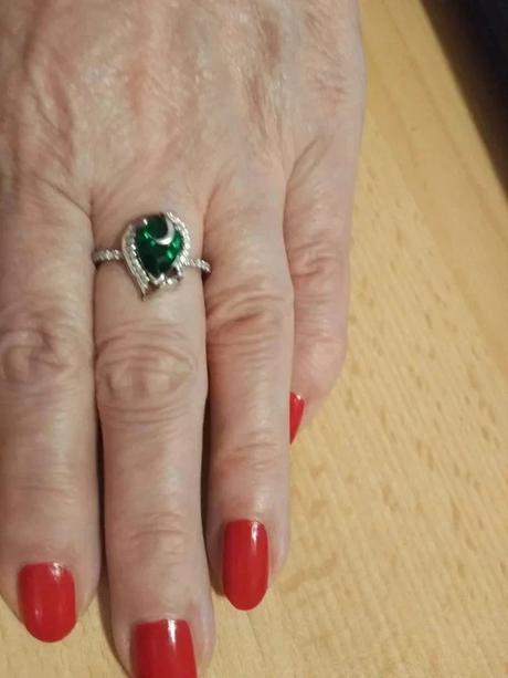 Prsteň z bieleho zlata, 