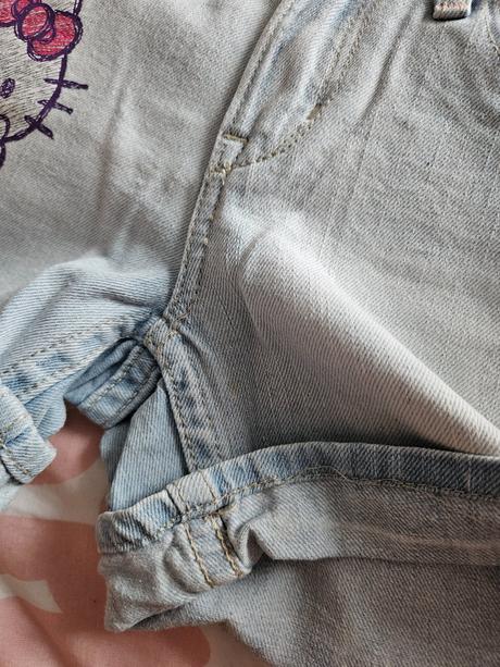 Hello kitty džínsové kraťasy/šortky 128, h&m,128