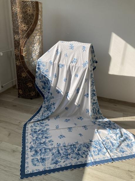 Bavlnený obrus s modrým vzorom,, 