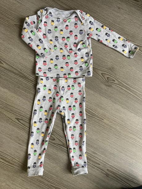 Pyzamko vel 92, f&f,92