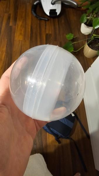 Ako využiť plastové gule od hračiek?