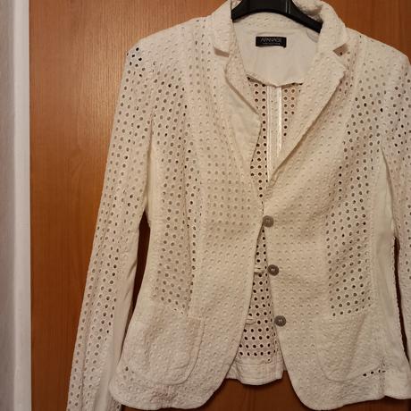 Biele dierkovane sako, 42