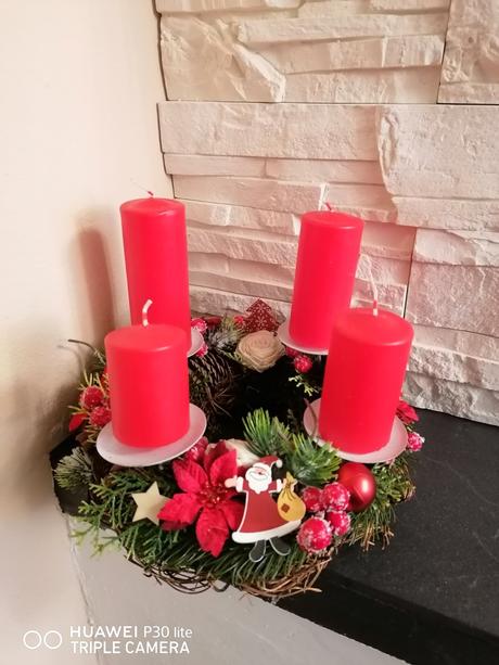 Adventný veniec s mikulášom, 