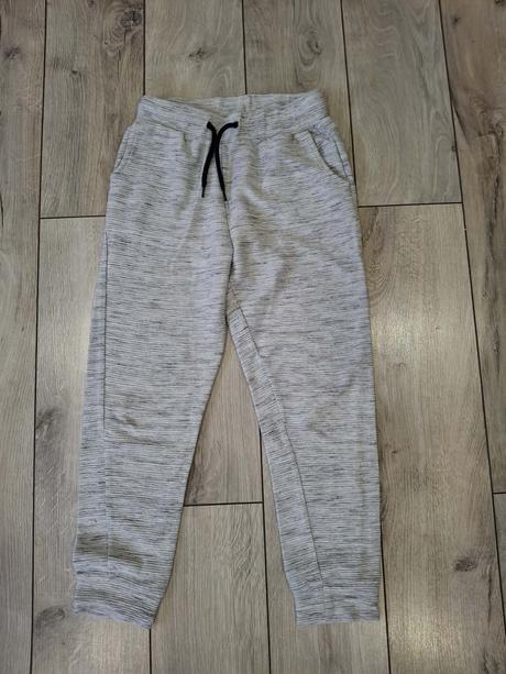 Tepláky f&f velkost 140, f&f,140