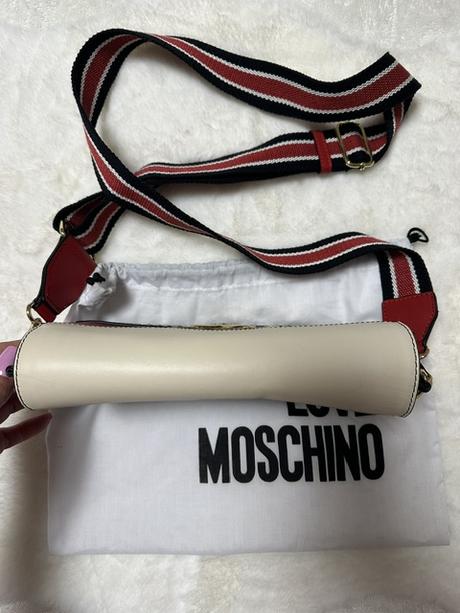 Kožená crossbody kabelka zn. love moschino, love moschino