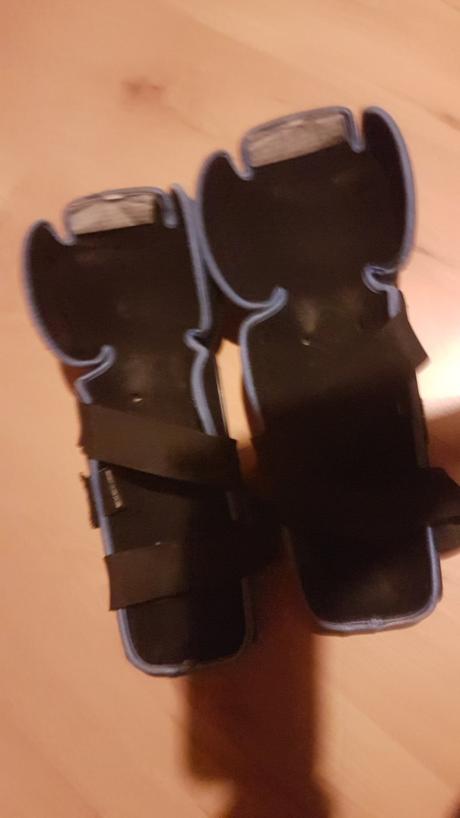 Chrániče /kolenačky na futbal, 