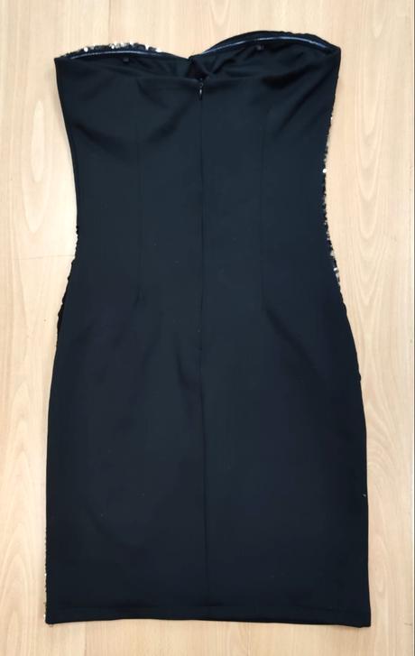 Krasne trblietave saty zn. boohoo, 34