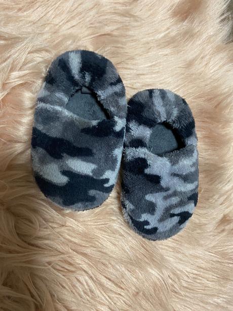 Papučky, 22