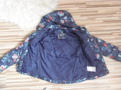 Bunda kvetovaná, 158