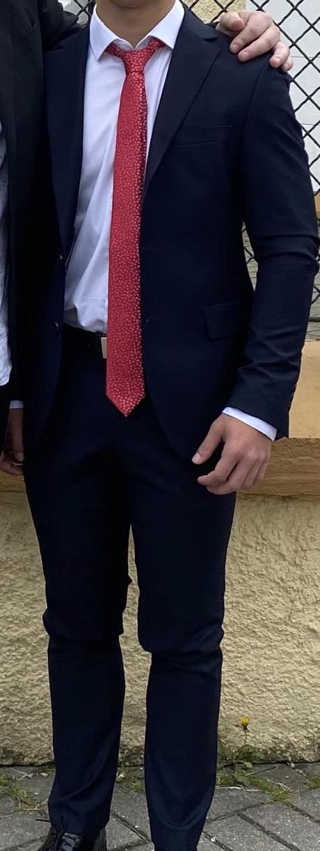 Predám pánsky oblek velkosť 176/46, 176