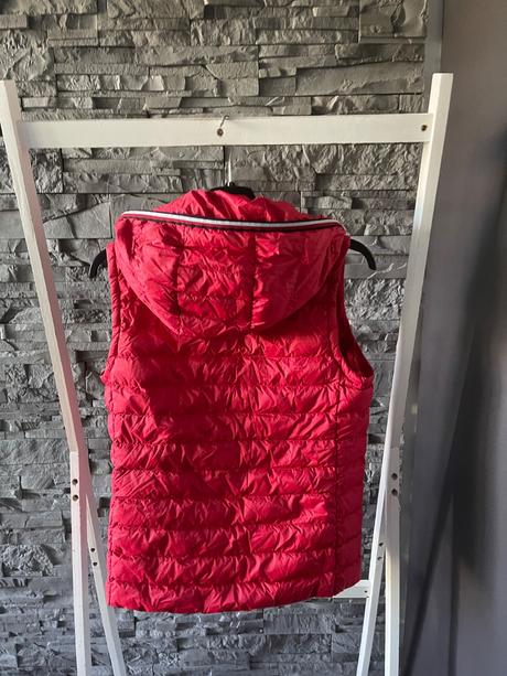 Tommy hilfiger v.s, tommy hilfiger,s