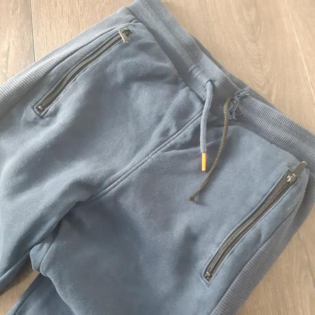 Tmavomodré tepláky, f&f,134