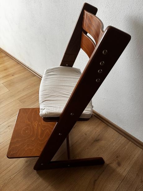 Rastuca stolicka jitro, 