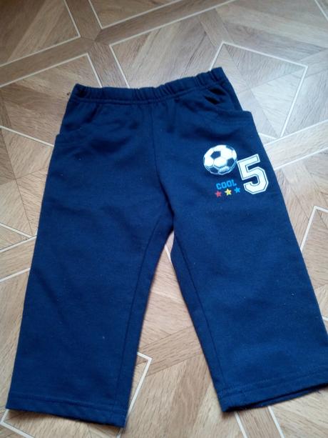 Teplákové nohavice, 74