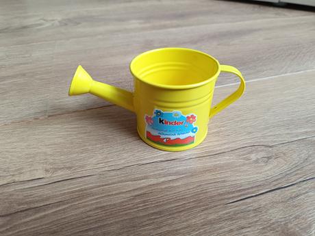 Zlta krhlicka kinder, 