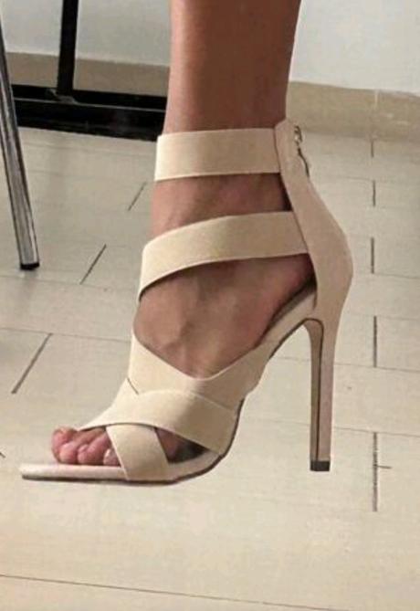 Béžové sandále, 38