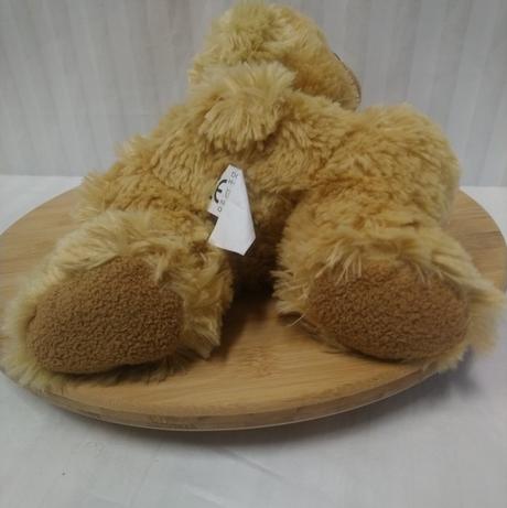 Plyšový hnedý huňatý ležiaci medveď, 28 cm, 