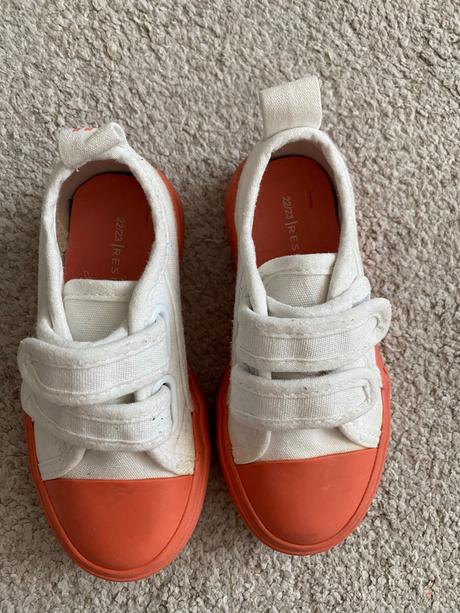 Tenisky, reserved,22