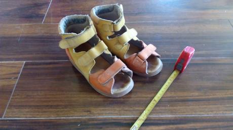 Ortopedické sandále 19,5 cm., protetika,29