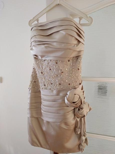 Spoločenské šaty, 38