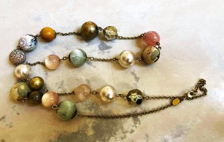 Starožitný náhrdelník,