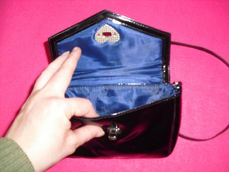 Hm srdieckova lakovana kabelka, h&m