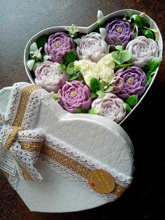 Box v tvare srdca s mydielkami, 