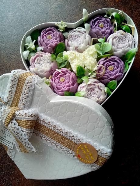 Box v tvare srdca s mydielkami, 