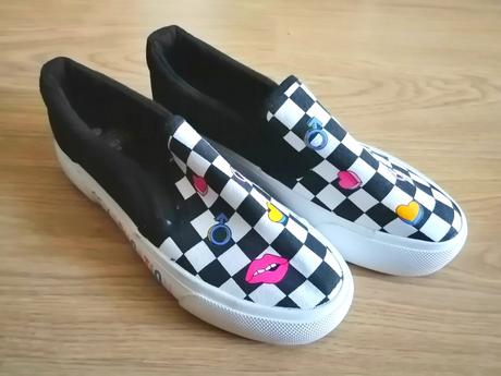 Dámske plátenky, veľ. 37, nové, netflix edition, 37