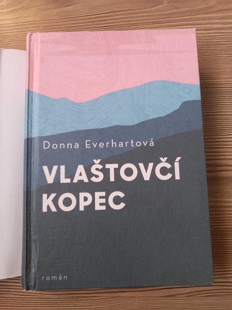 Donna everhartová - vlastovčí kopec, 