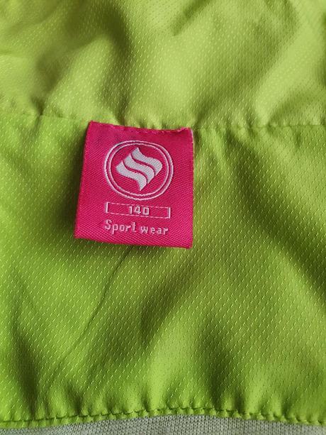 Šušťáková mikina č.140, 140