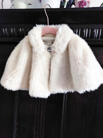 Dievcenske bolero, 86