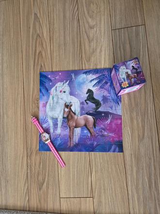 Miss melody puzzle a hodinky, 