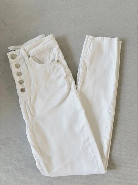 Biele rifľové nohavice, sinsay,s