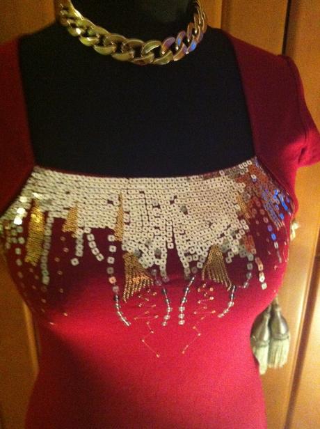 Červené tričko s flitrami, s