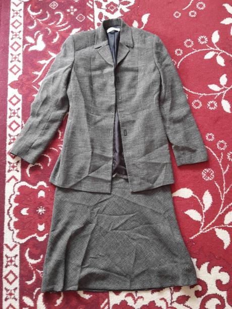 Dámsky kostým s trendy sakom, xs