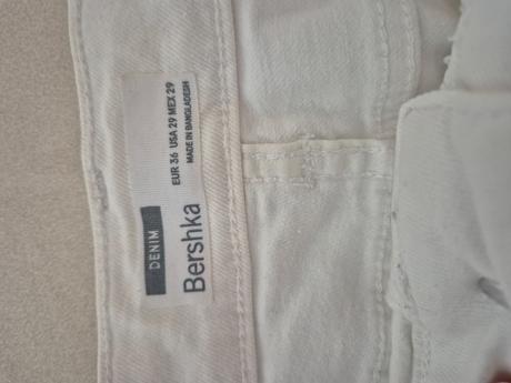 Riflové roztrhané šortky unisex, bershka,36