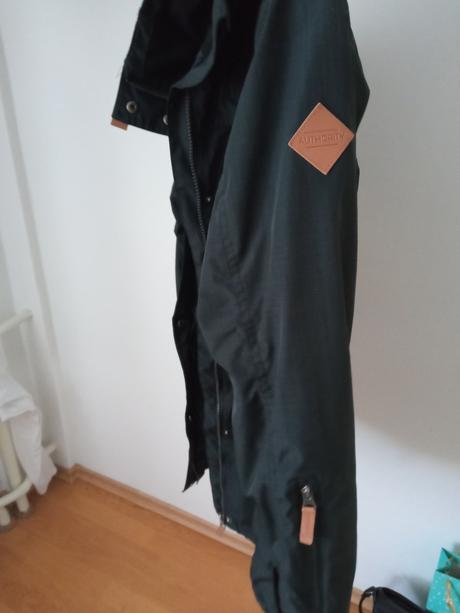 Vetrovka, authority,m