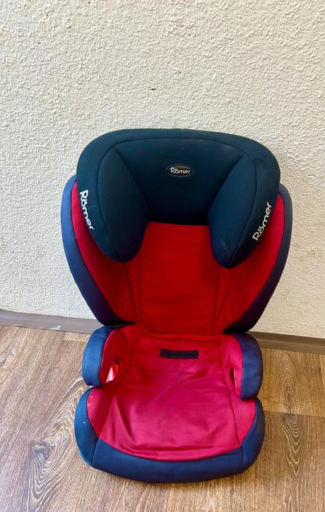 Autosedačka, britax