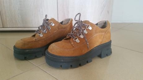 Chlačenské poltopánky, 32