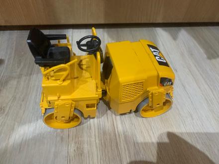 Cestný valec bruder,